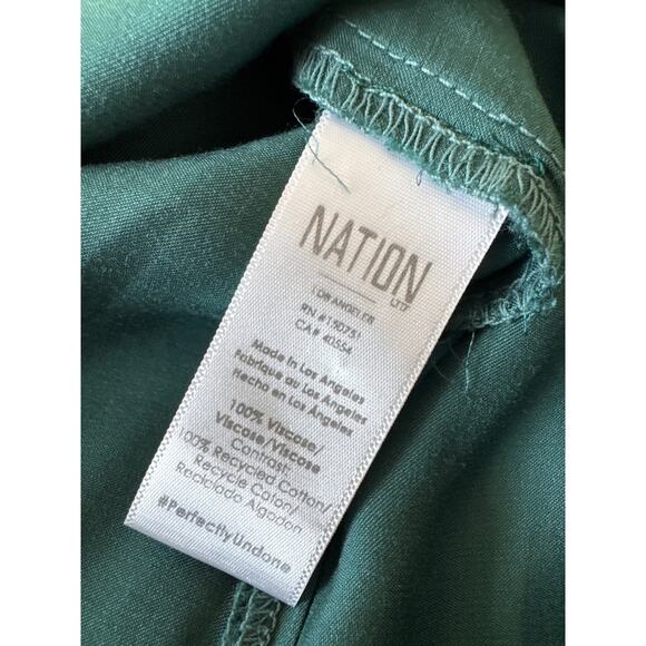 NATION LTD. June Hammered Satin V Neck Short Sleeve T Shirt Green SMALL - Picture 11 of 12